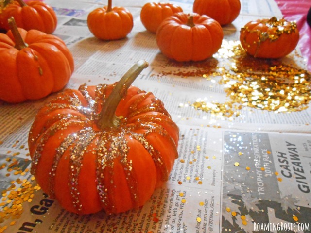 Halloween Glitter Pumpkin Decorating 
