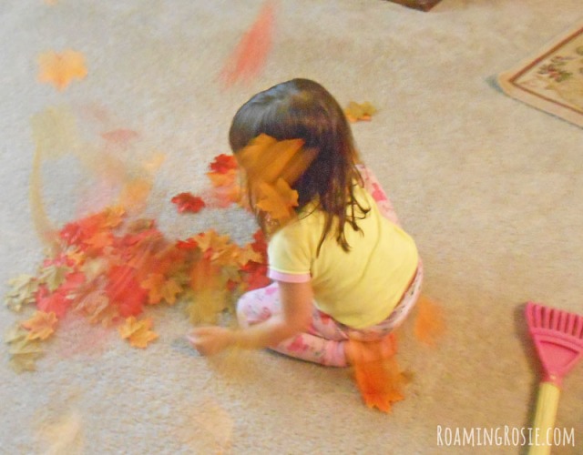 Pretend Play:  Raking Autumn Leaves ...... a fun fall activity for kids!
